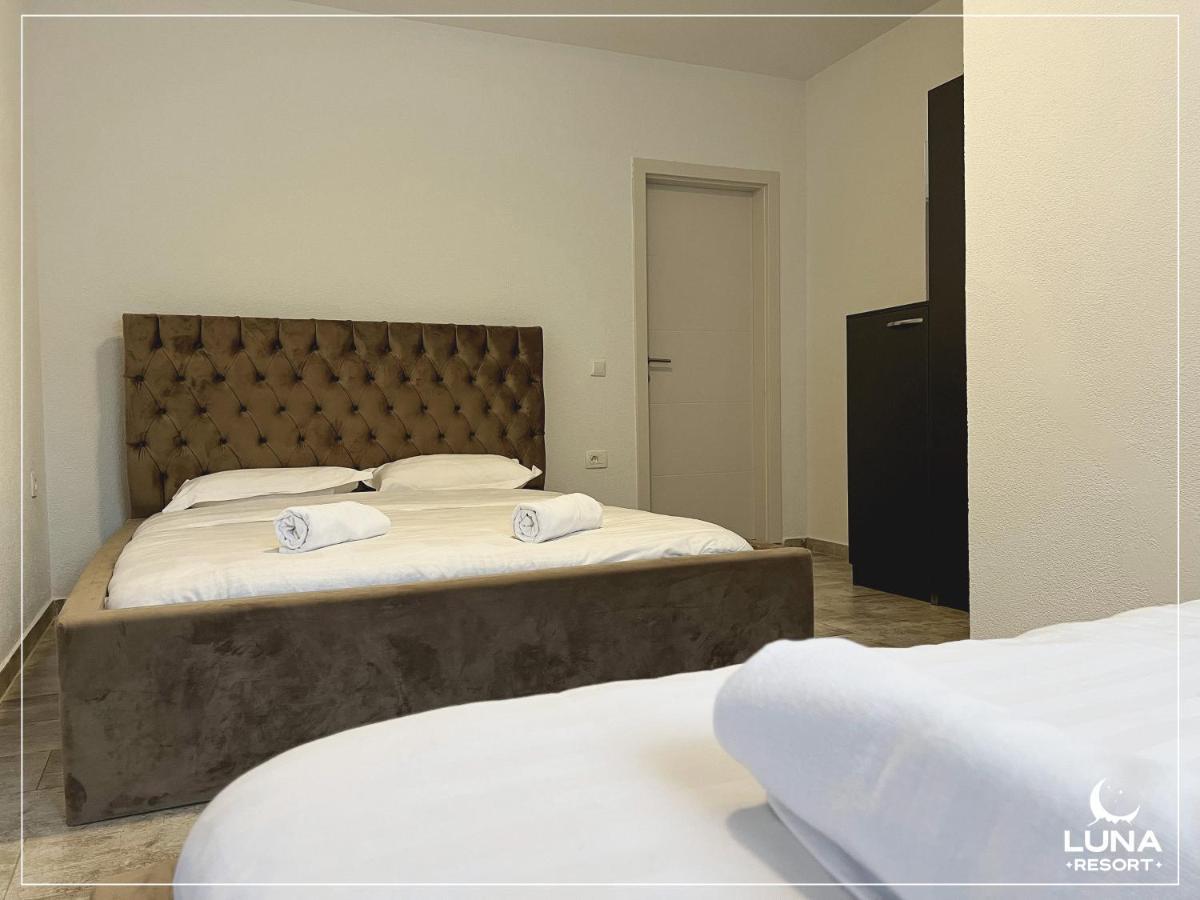 Luna Resort Peja Exteriör bild