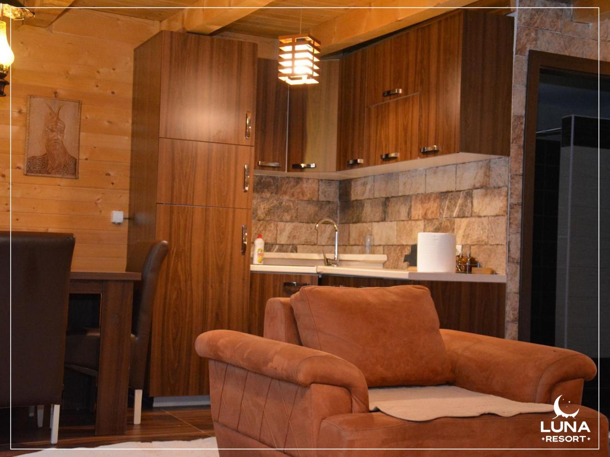 Luna Resort Peja Exteriör bild